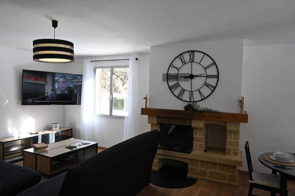 Photo of Bedroom in Ascou