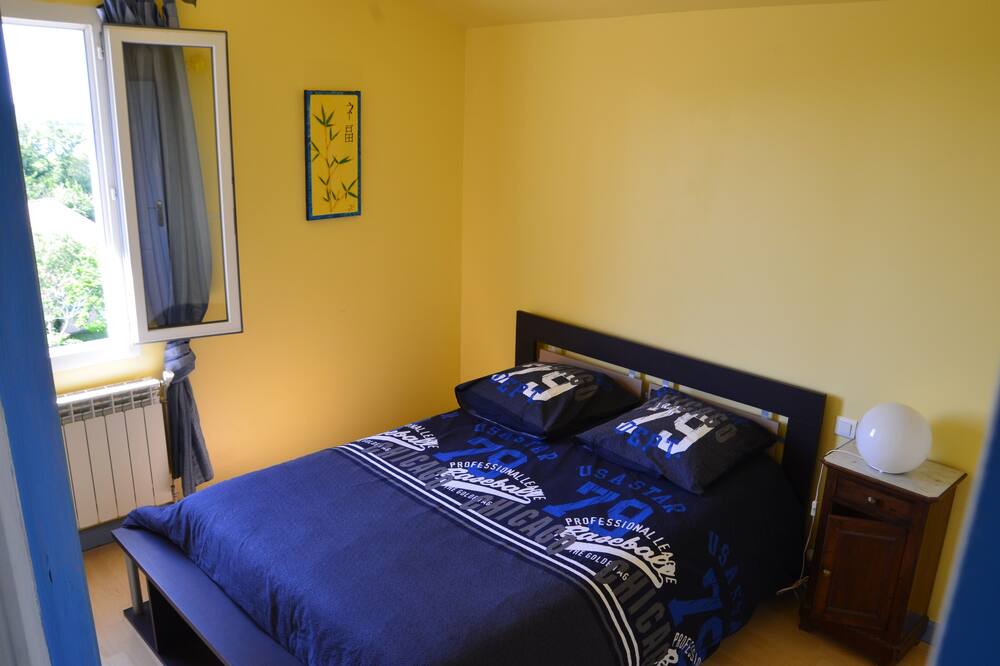 Photo of Bedroom in Lahonce