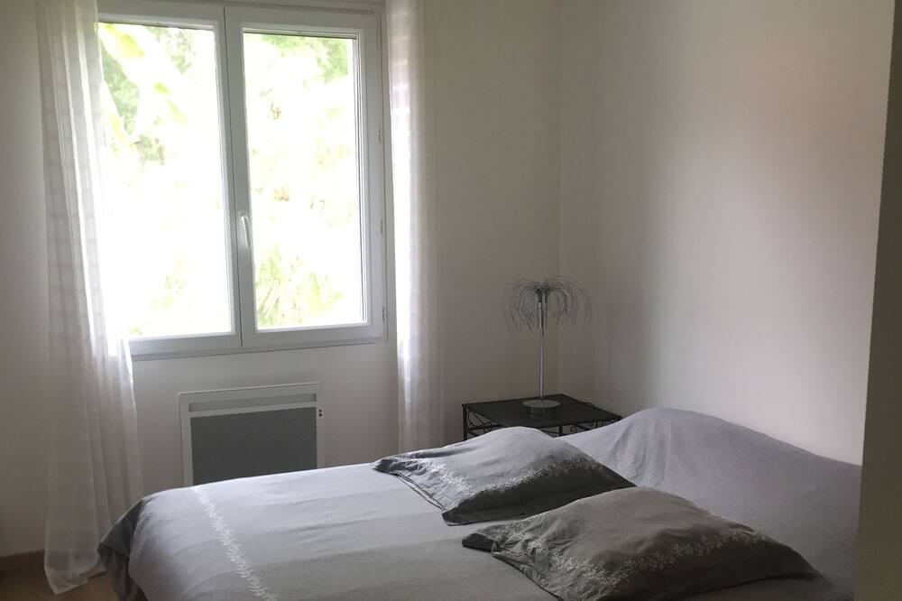 Photo of Bedroom in Gaillan-en-Medoc