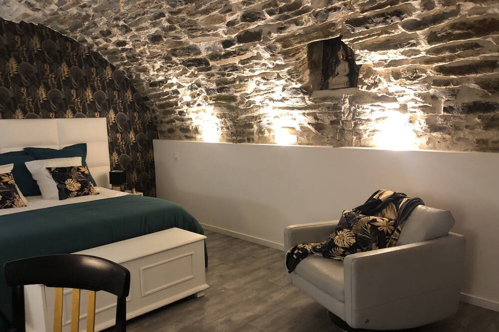 Photo of Bedroom in Bozouls