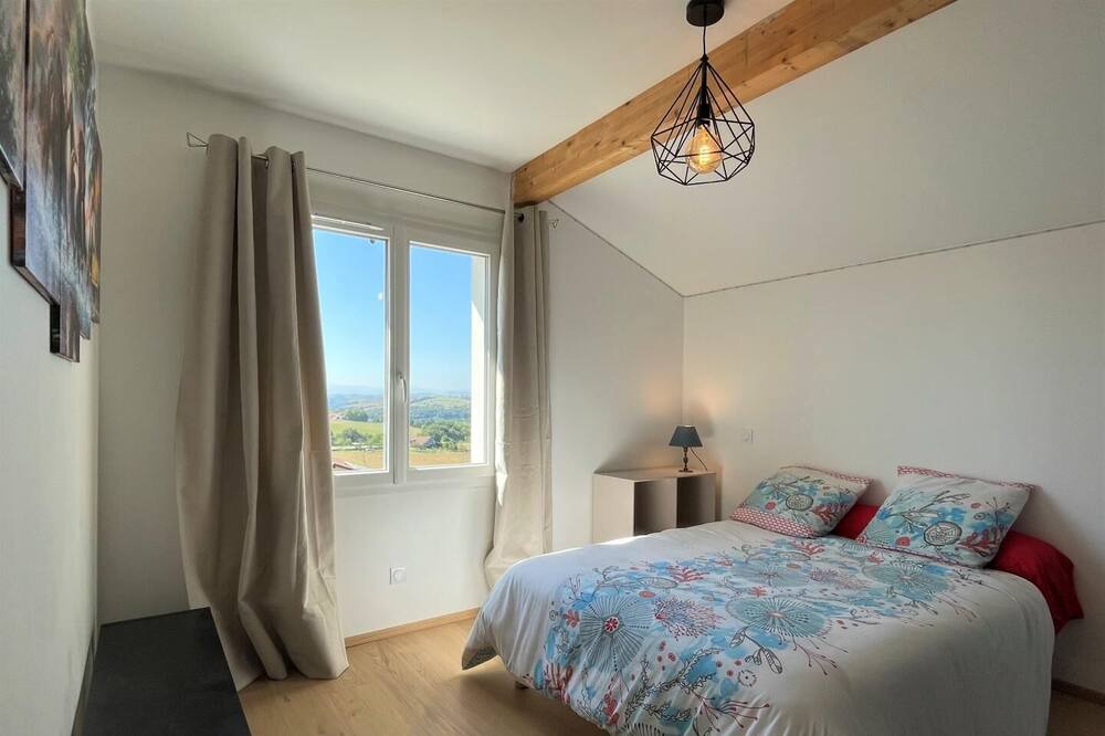 Photo of Bedroom in Bardos