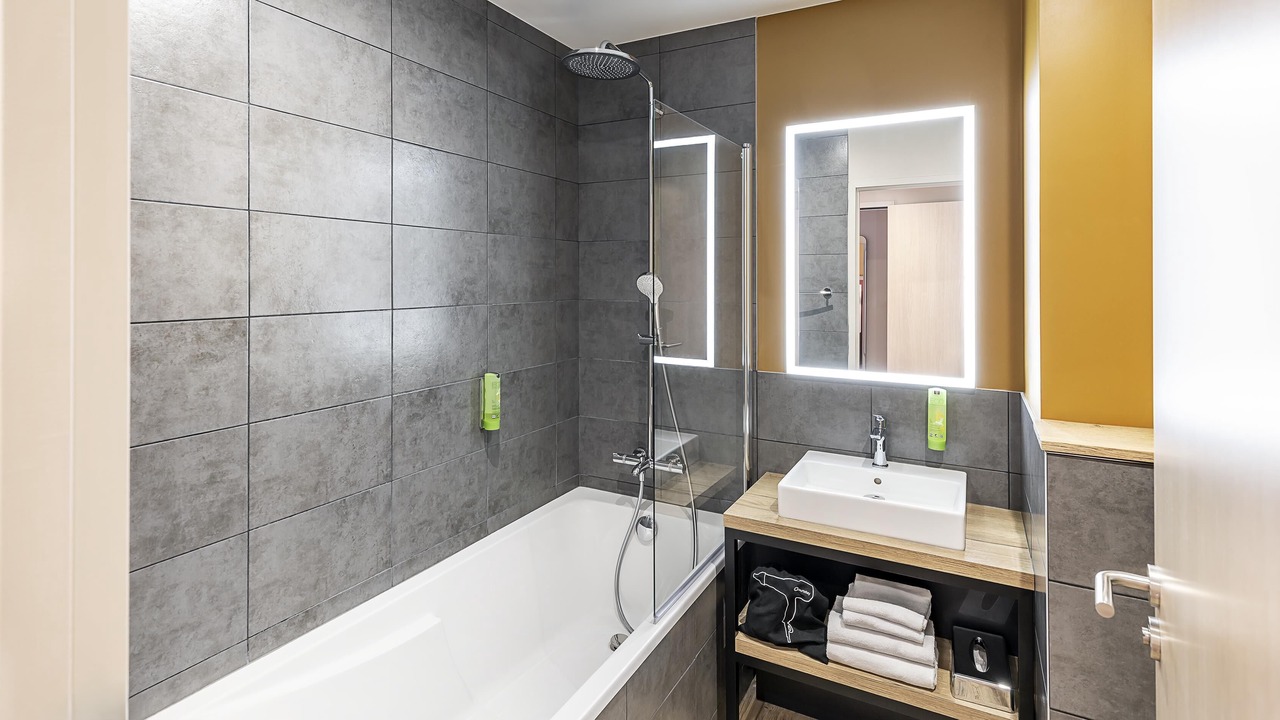Photo of Bathroom in Saint-Jean-de-Maurienne