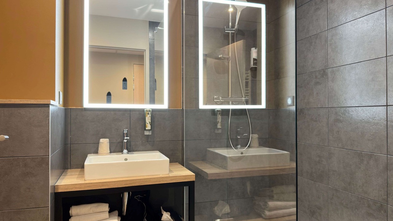 Photo of Bathroom in Saint-Jean-de-Maurienne