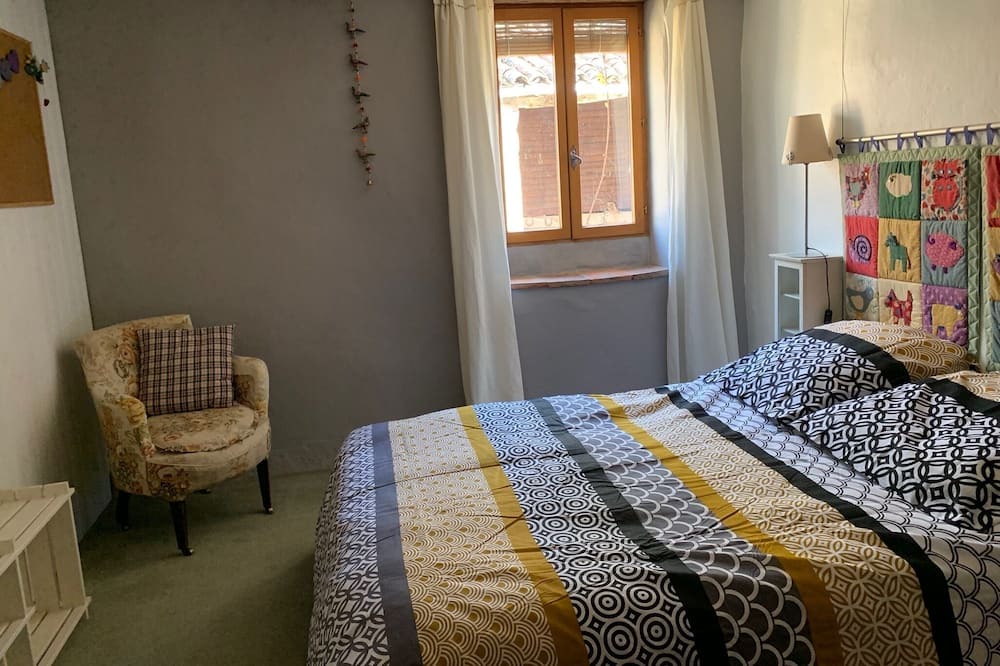 Photo of Bedroom in Denat