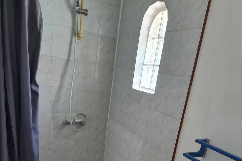 Photo of Bathroom in Lattes