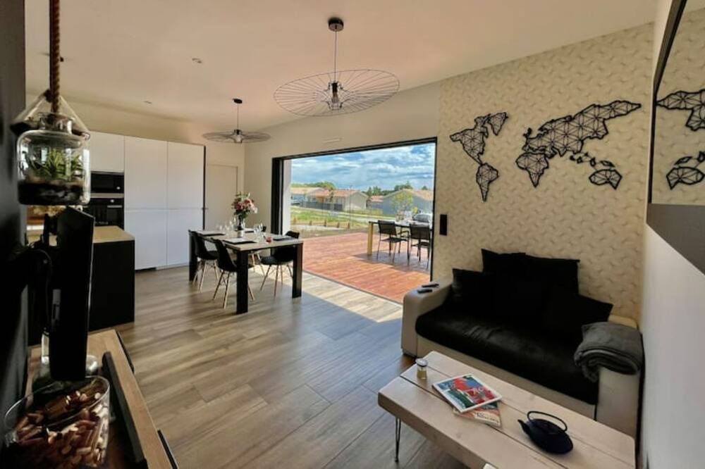 Photo of Livingroom in Saubrigues