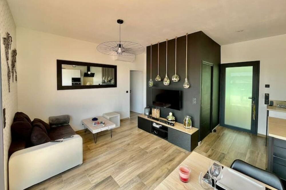 Photo of Livingroom in Saubrigues