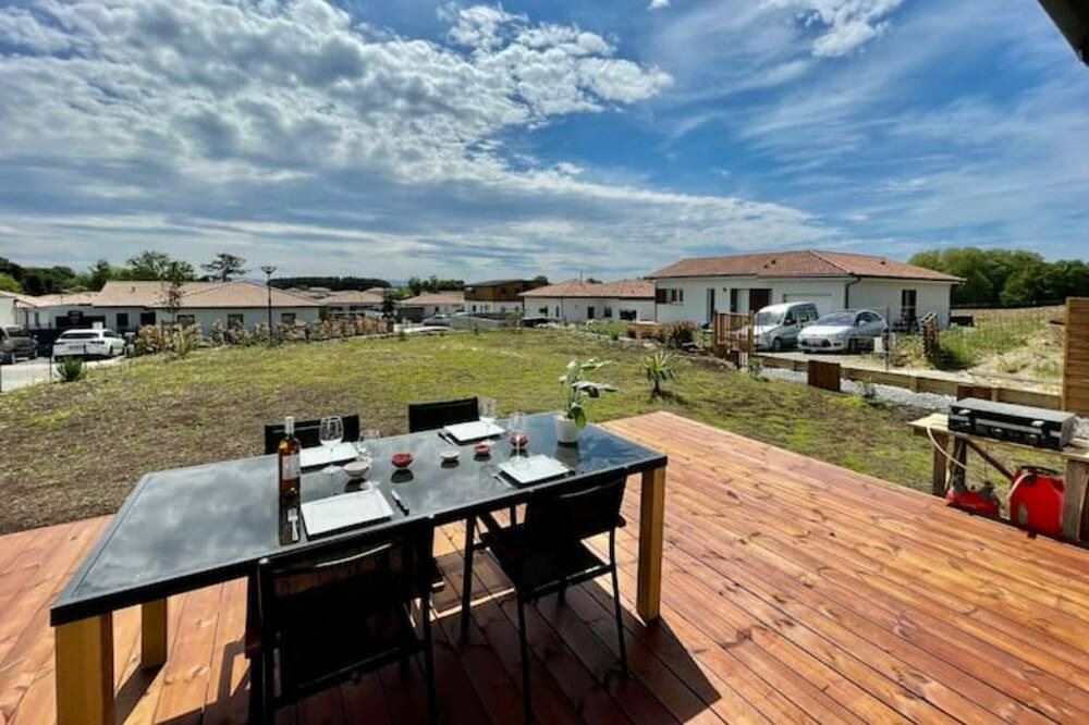 Photo of Outdoor in Saubrigues