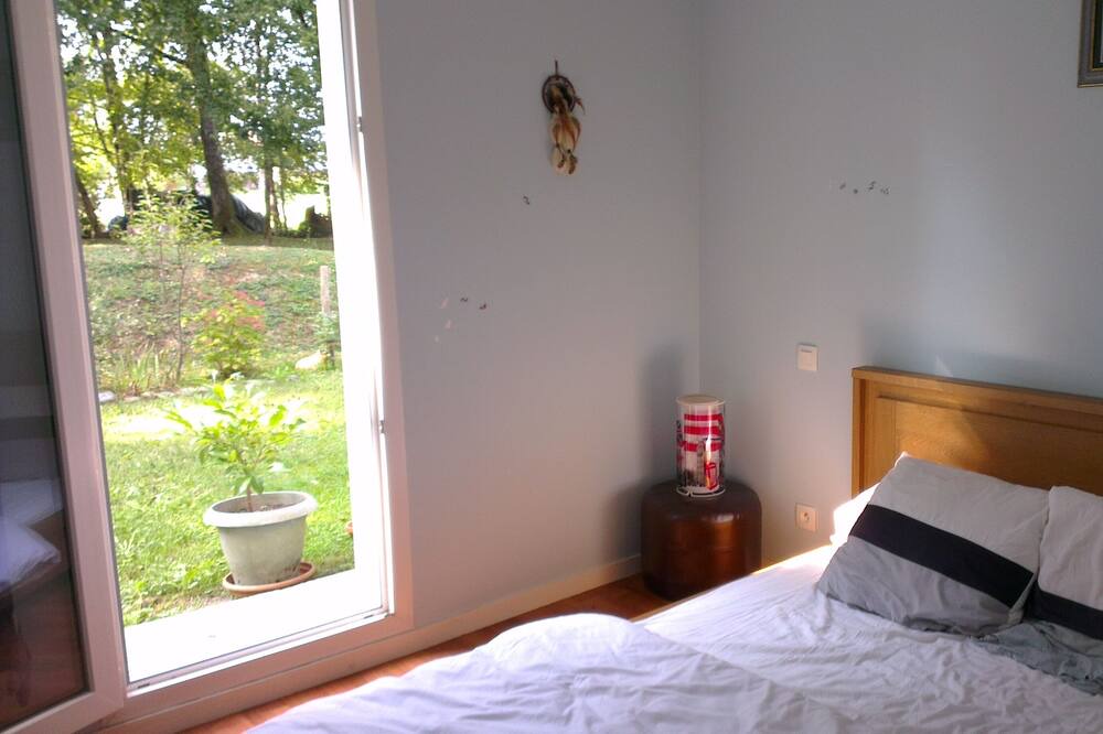 Photo of Bedroom in Lahonce