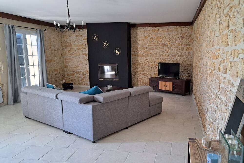 Photo of Livingroom in Lesparre-Medoc