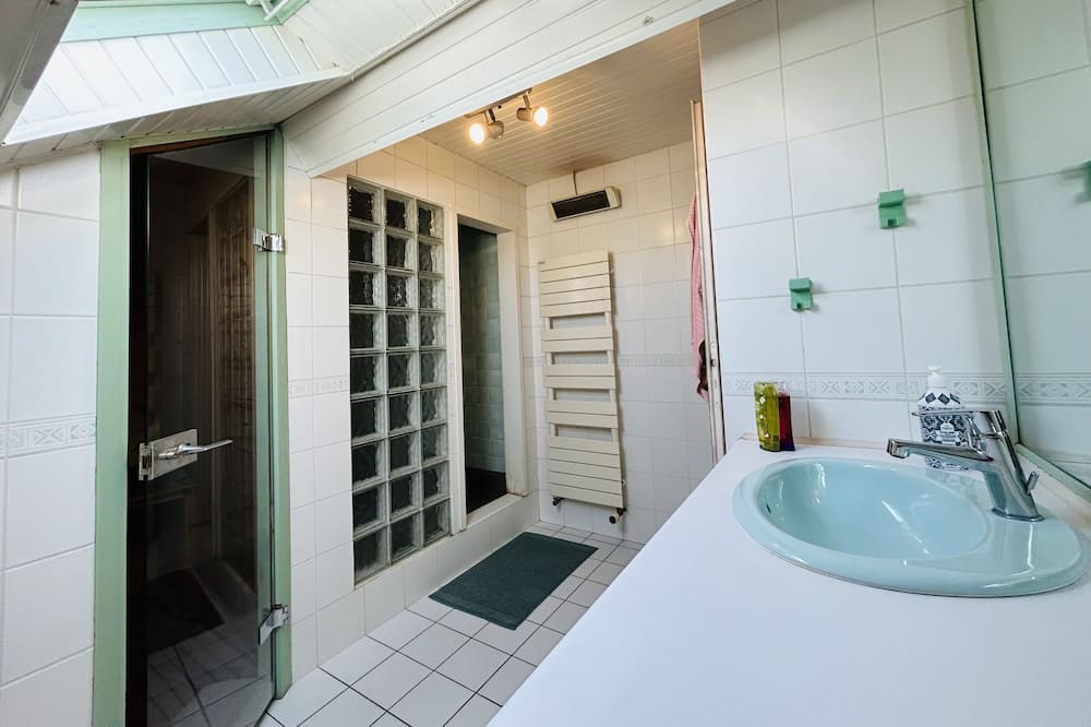 Photo of Bathroom in Mures