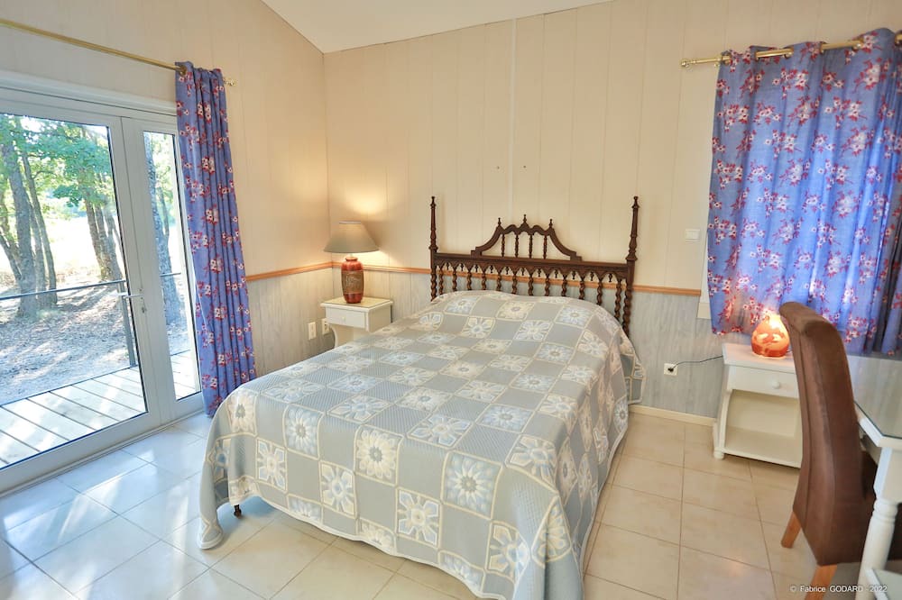 Photo of Bedroom in Saint-Christol