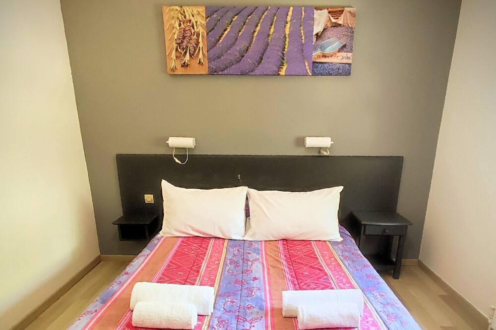 Photo of Bedroom in Saint-Christol