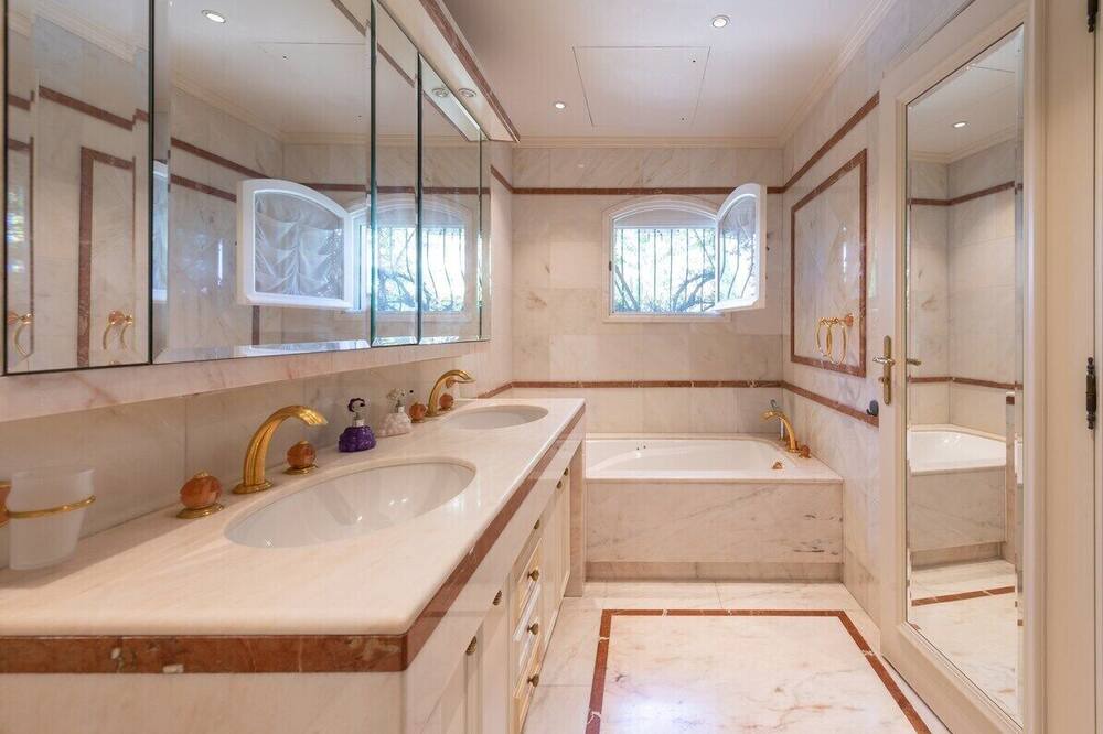 Photo of Bathroom in Cap d'Ail
