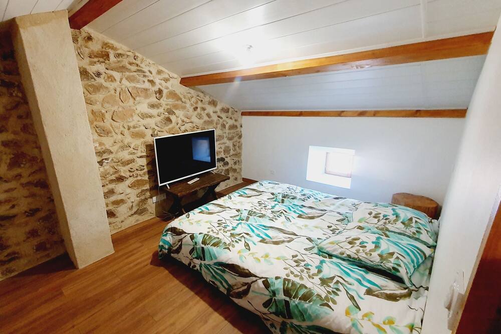 Photo of Bedroom in Saint-Julien-le-Roux