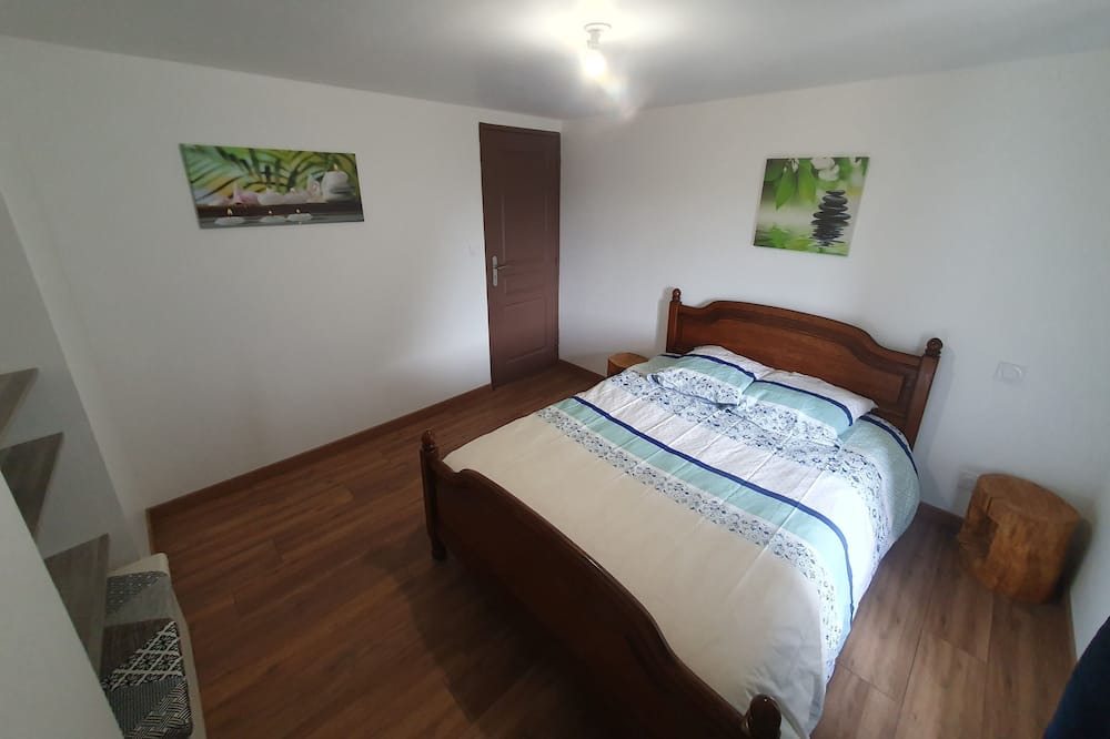 Photo of Bedroom in Saint-Julien-le-Roux