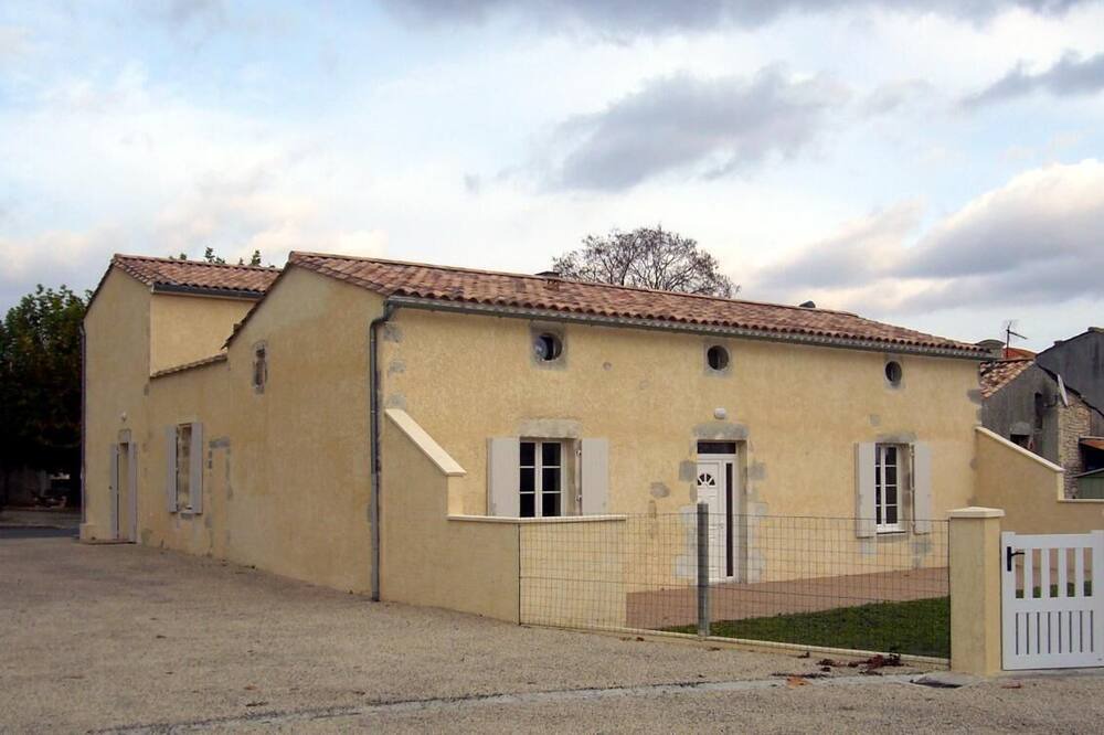 Photo of Outdoor in Civrac-en-Medoc