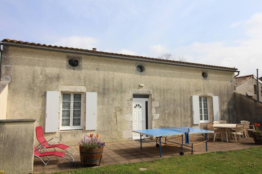 Photo of Outdoor in Civrac-en-Medoc