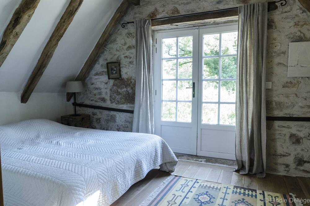 Photo of Bedroom in Brengues