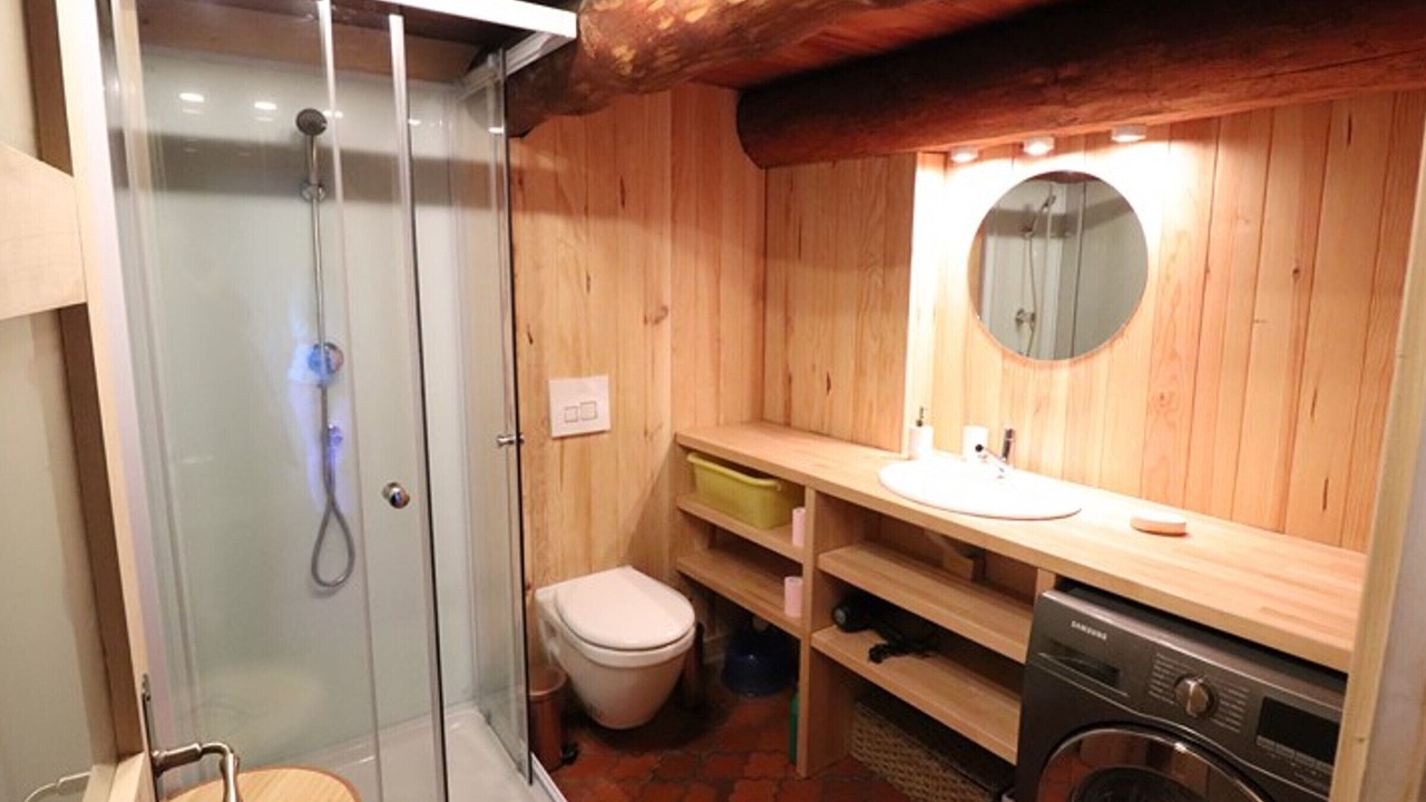 Photo of Bathroom in Chaliers