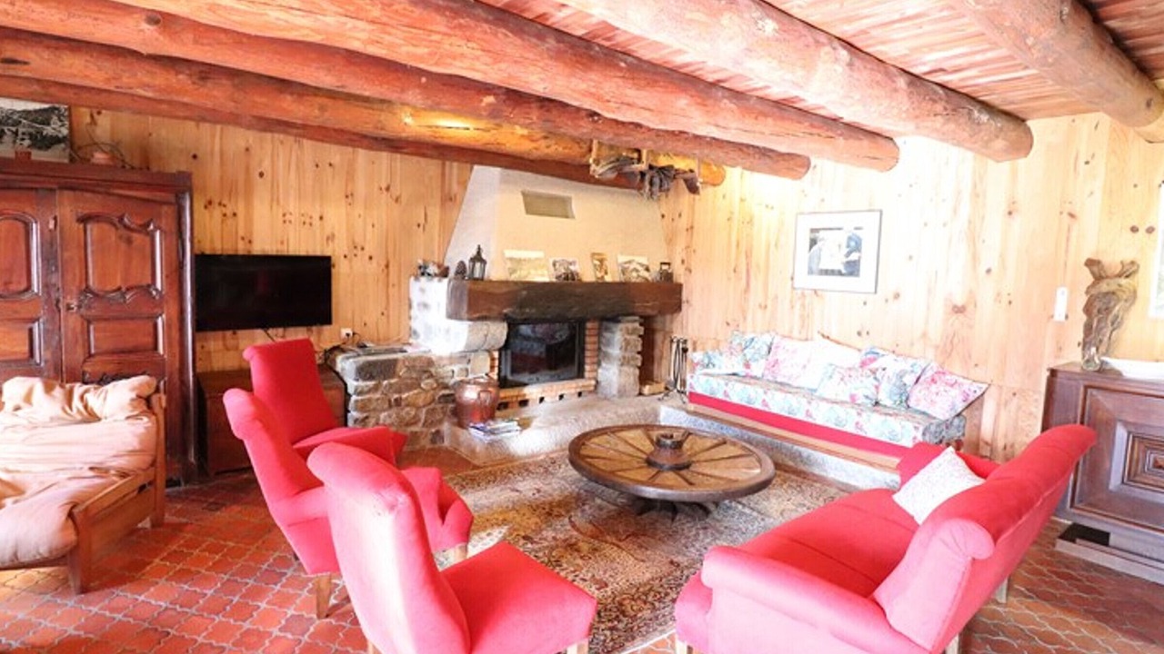 Photo of Livingroom in Chaliers
