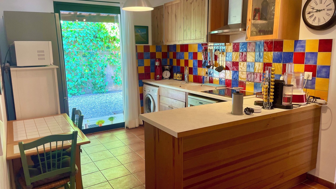 Photo of Kitchen in Chateauneuf-le-Rouge