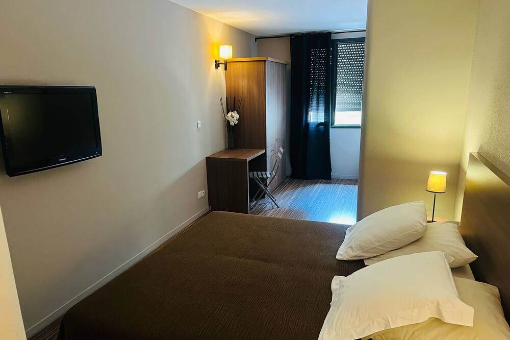 Photo of Bedroom in Bagnols-sur-Ceze