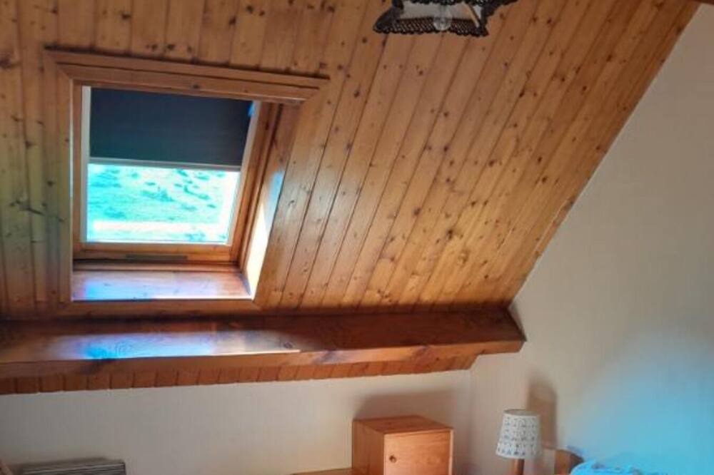 Photo of Bedroom in Genos