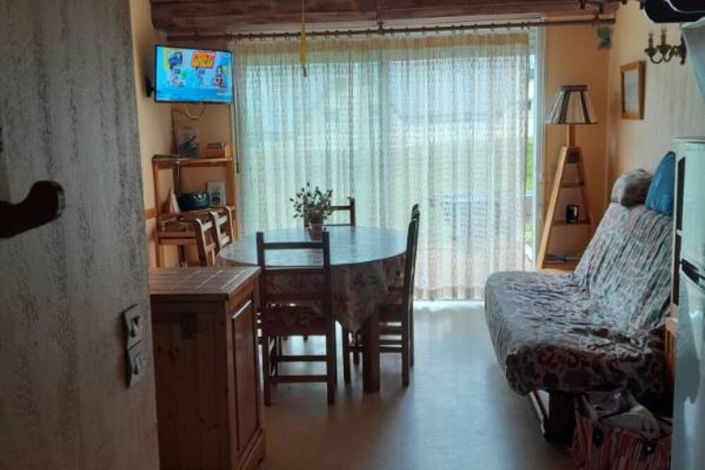 Photo of Bedroom in Genos