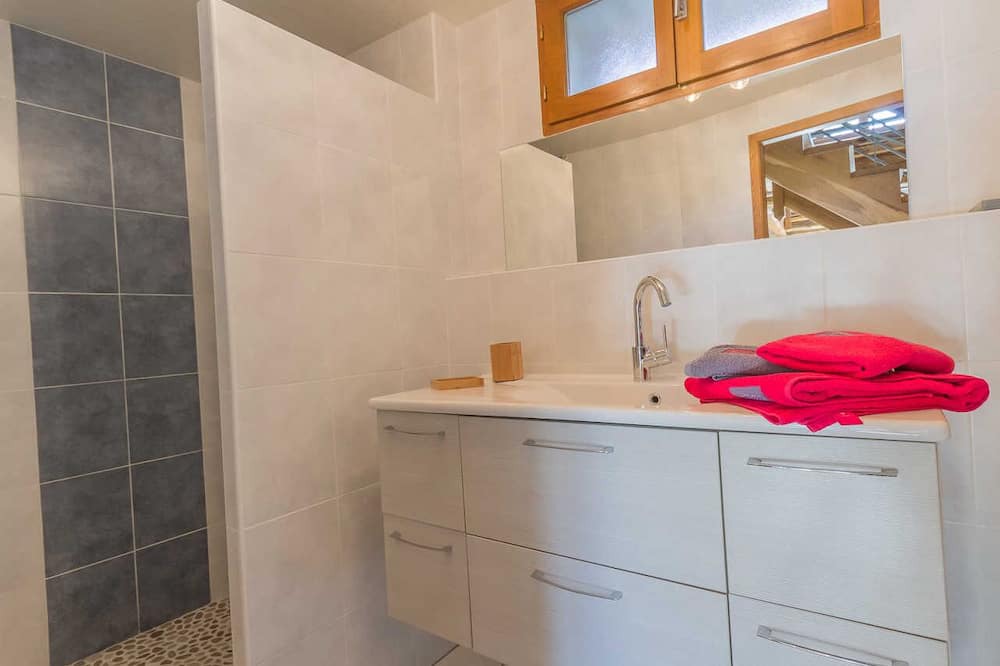 Photo of Bathroom in Cessens