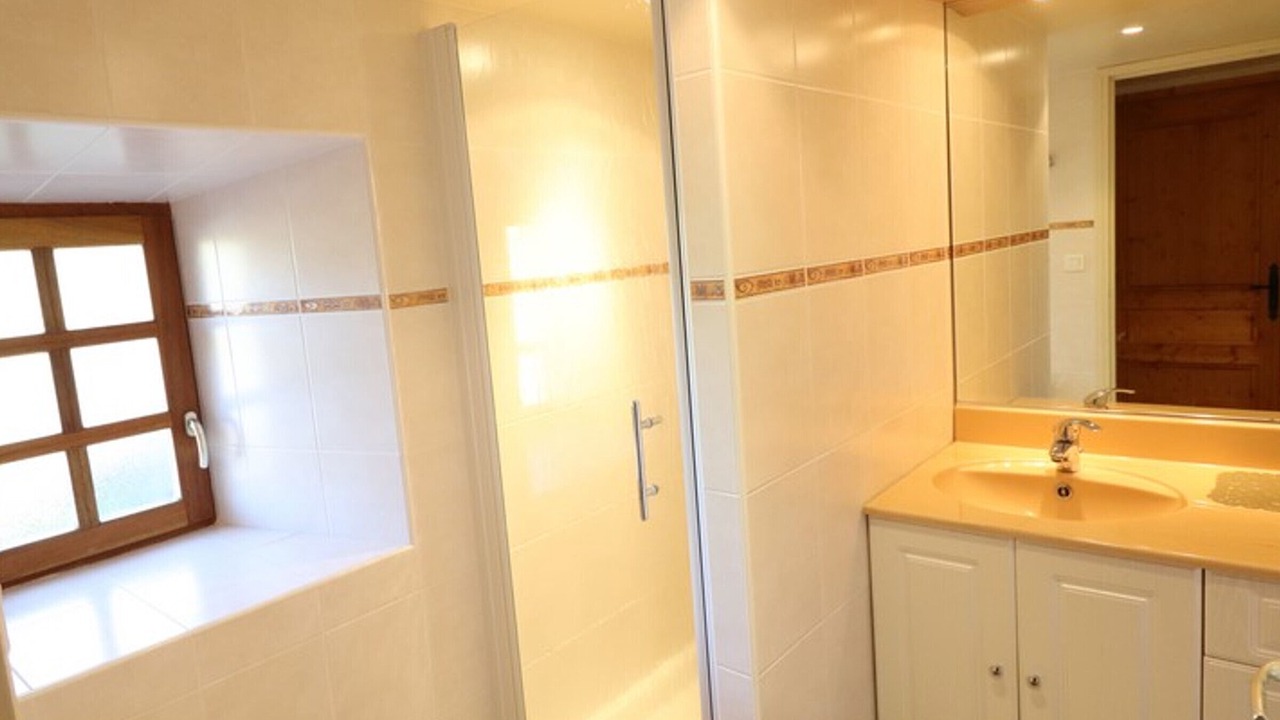 Photo of Bathroom in Villedieu