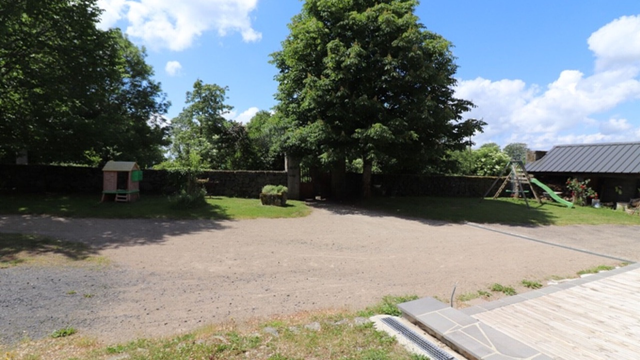 Photo of Outdoor in Narnhac