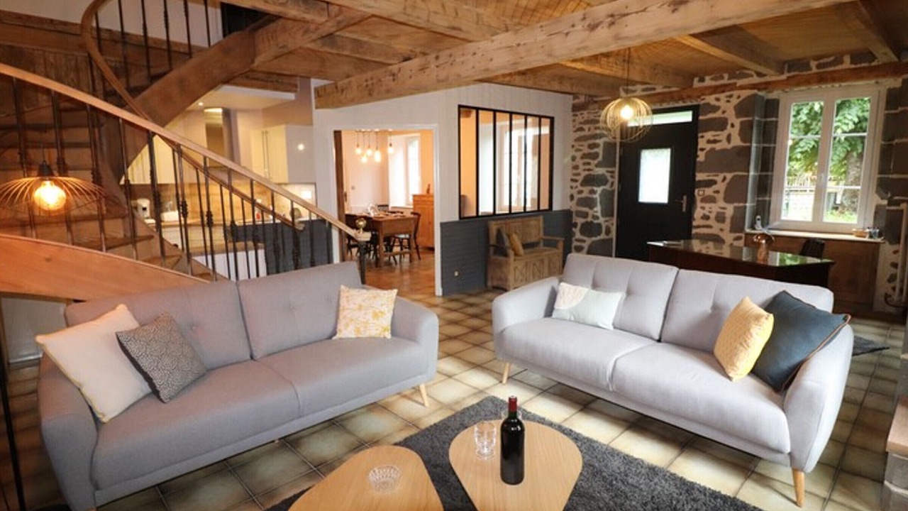 Photo of Livingroom in Valuejols