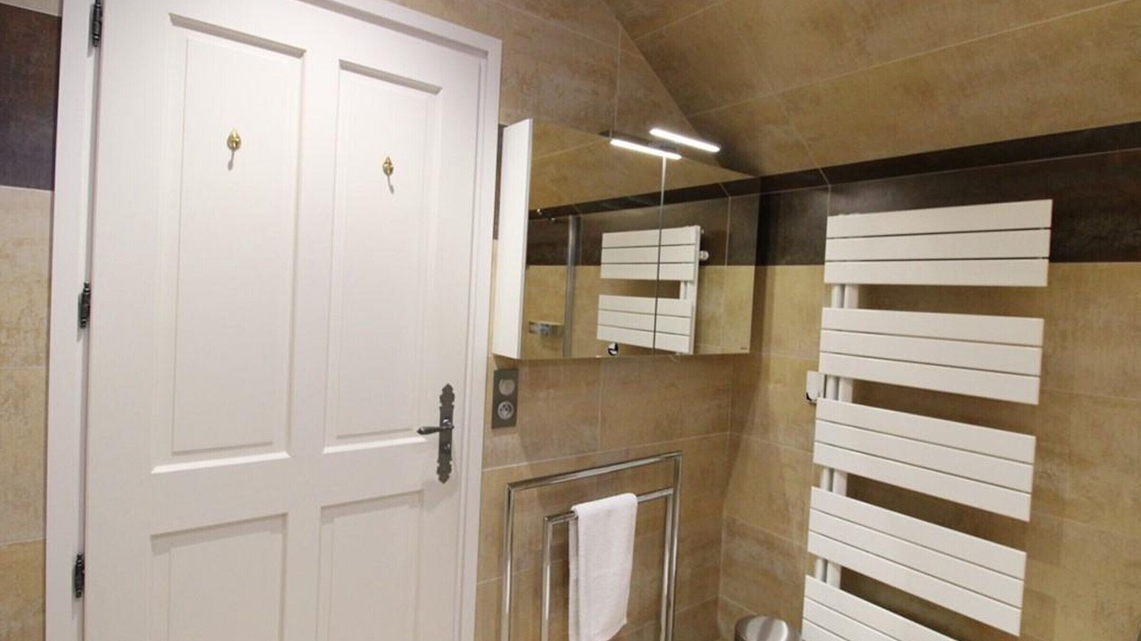 Photo of Bathroom in Les Ternes