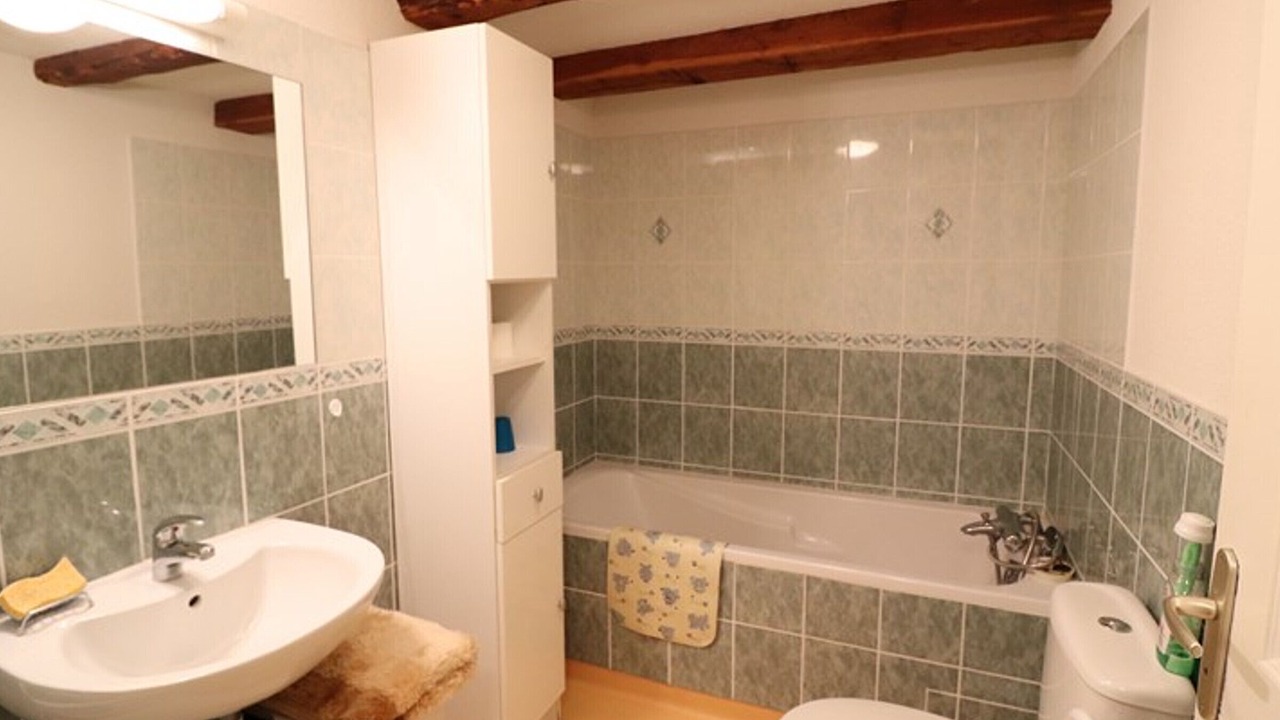 Photo of Bathroom in La Trinitat
