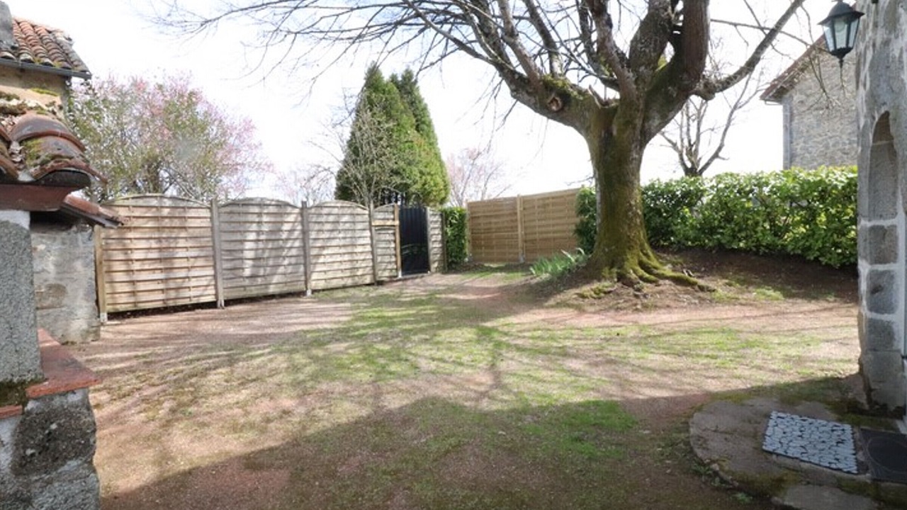 Photo of Outdoor in Le Rouget