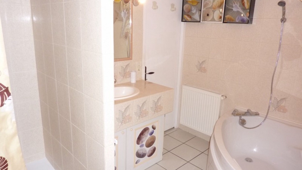 Photo of Bathroom in Ytrac