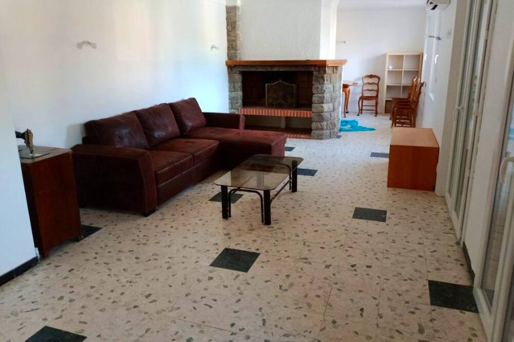 Photo of Livingroom in Laroque-des-Alberes