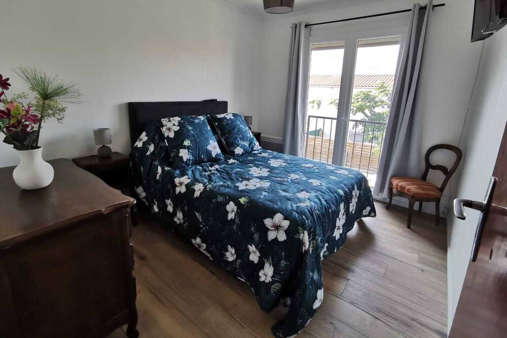 Photo of Bedroom in Ille-sur-Tet