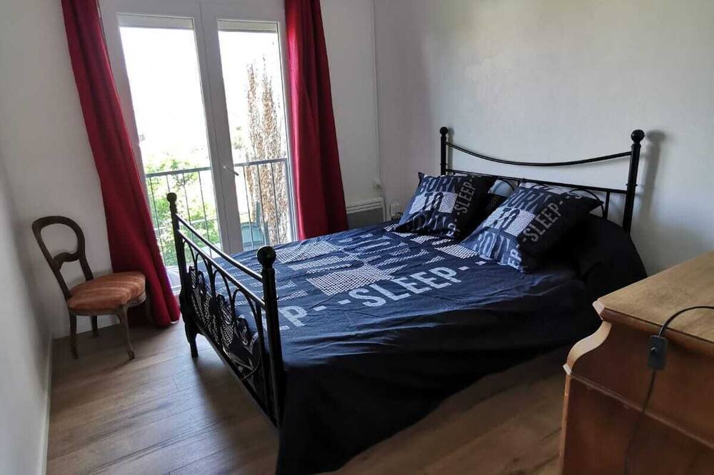 Photo of Bedroom in Ille-sur-Tet