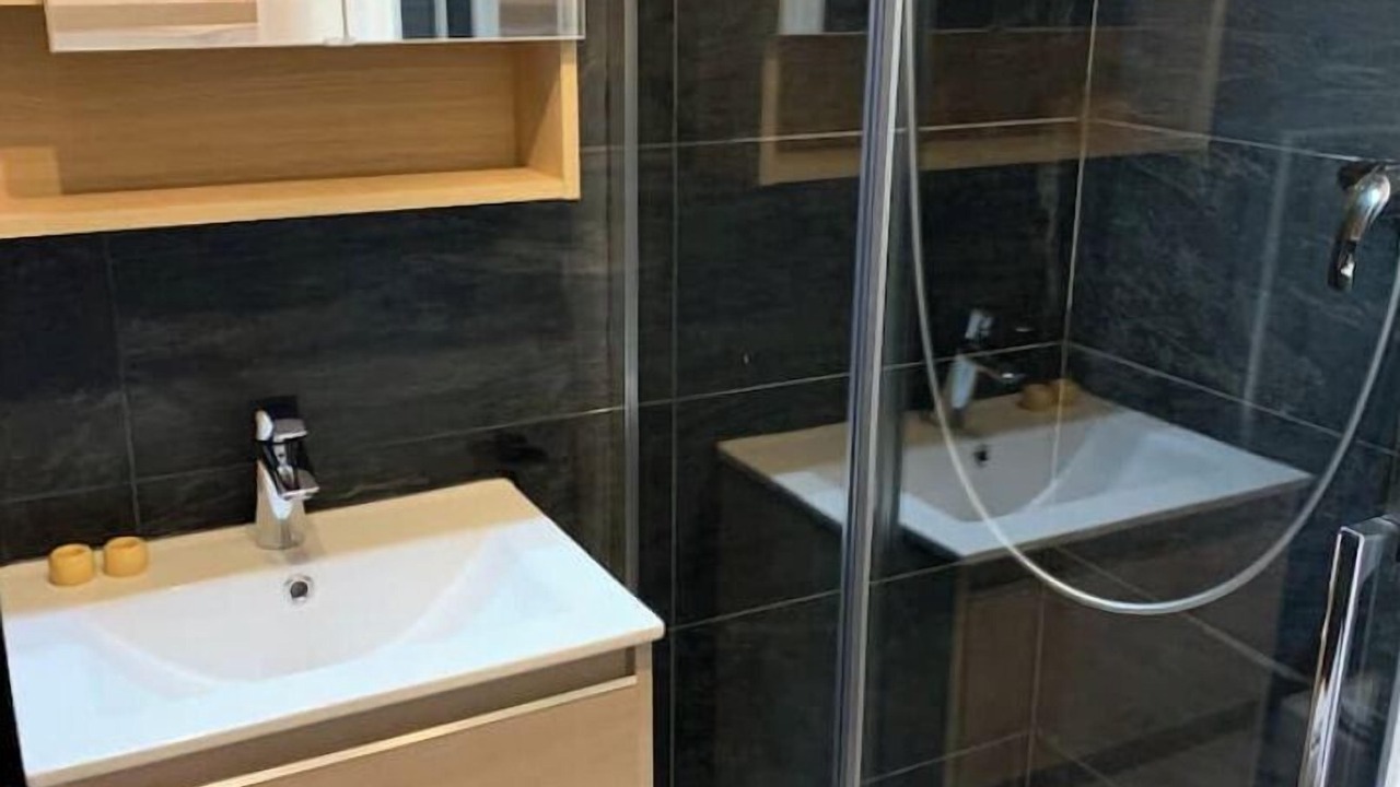Photo of Bathroom in Peone