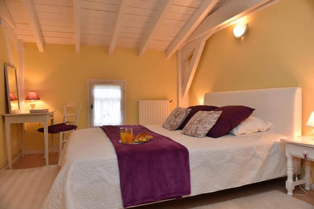 Photo of Bedroom in Mano