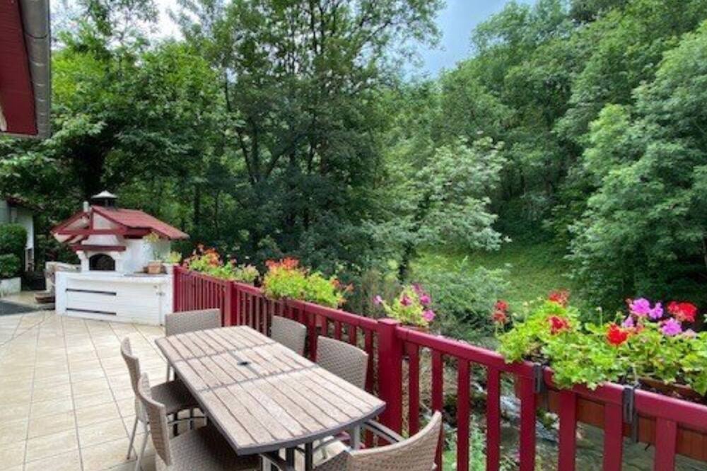 Photo of Outdoor in Esterencuby