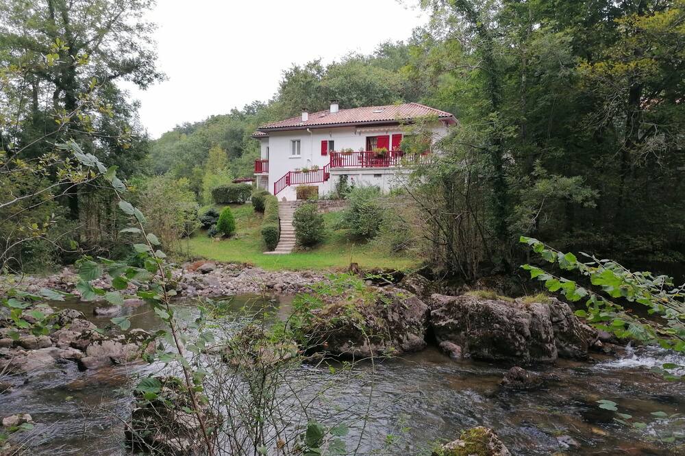 Photo of Outdoor in Esterencuby