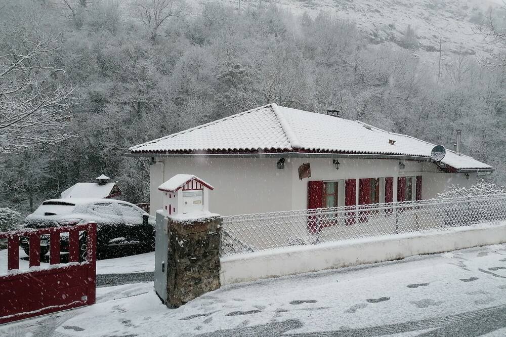 Photo of Outdoor in Esterencuby