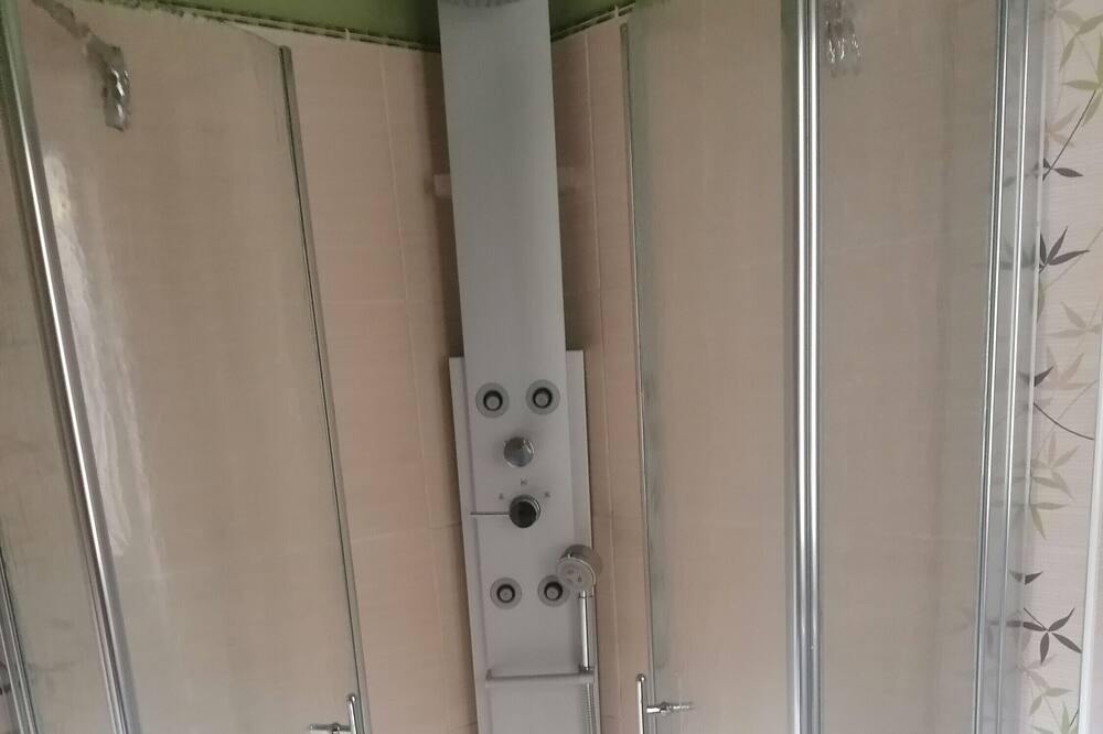 Photo of Bathroom in Esterencuby