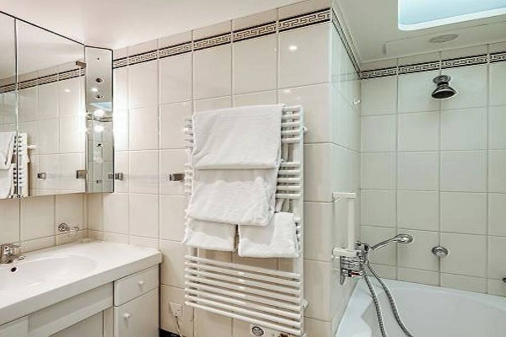 Photo of Bathroom in Champs-Elysees