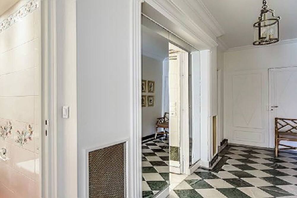 Photo of Bathroom in Champs-Elysees