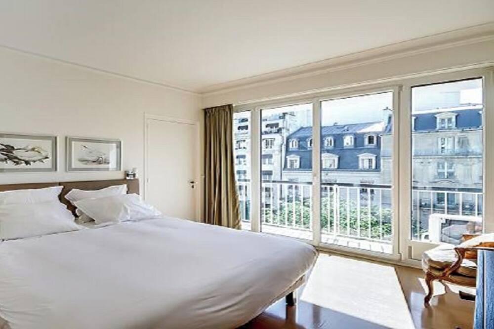 Photo of Bedroom in Champs-Elysees