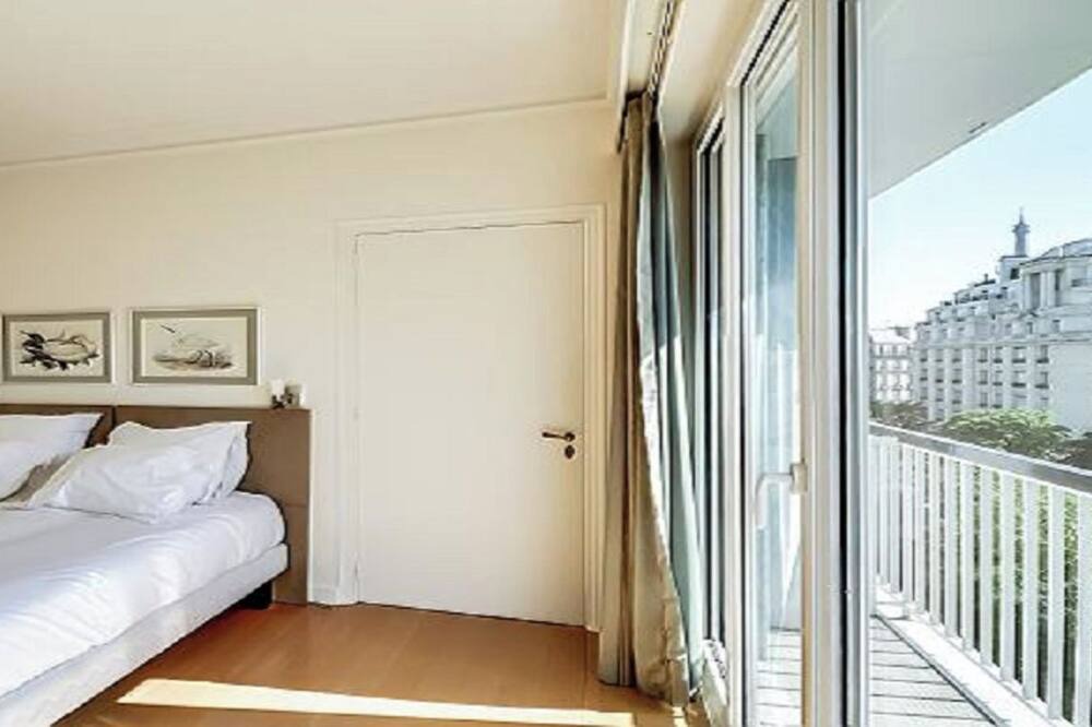 Photo of Bedroom in Champs-Elysees